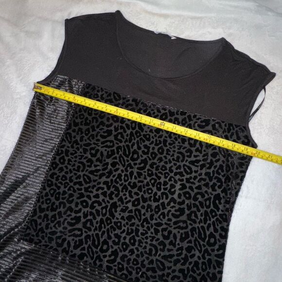 Calvin Klein Women’s Black Velvet Pattern Tee Large NWOT - Picture 9 of 12